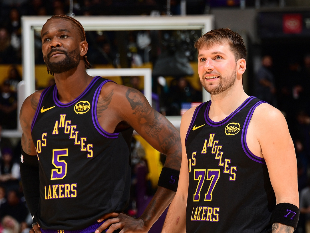 游戏模拟器-场均11分9板，两大球星带不动你，引起全队不满！NBA状元该离开了